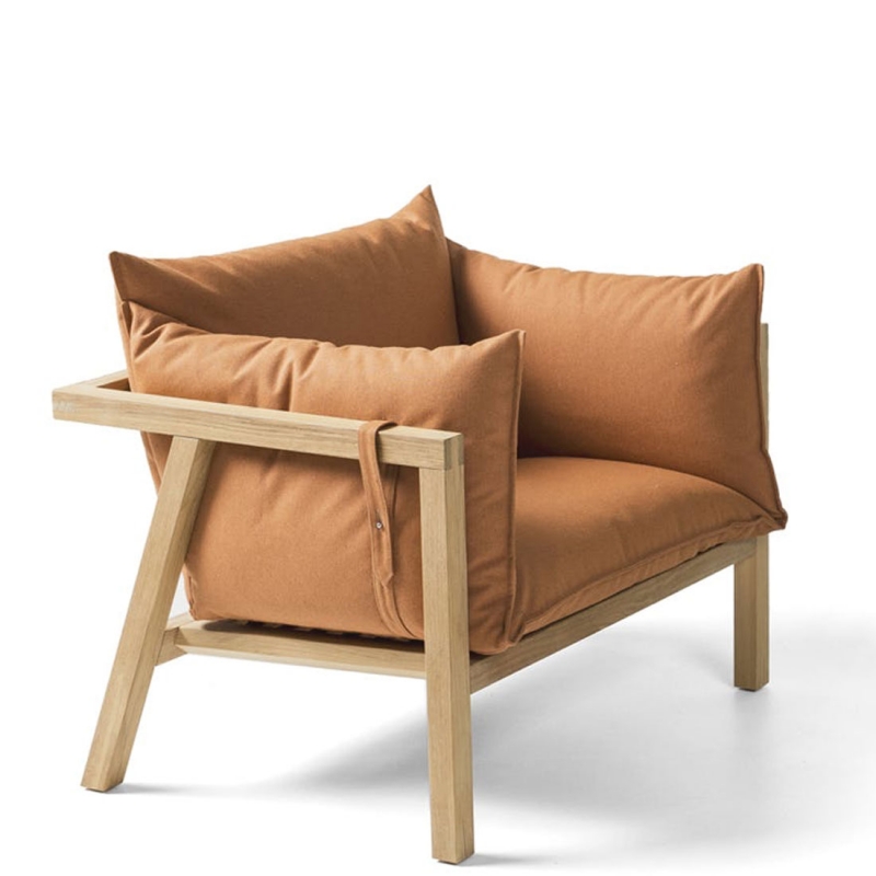 UMOMOKU armchair