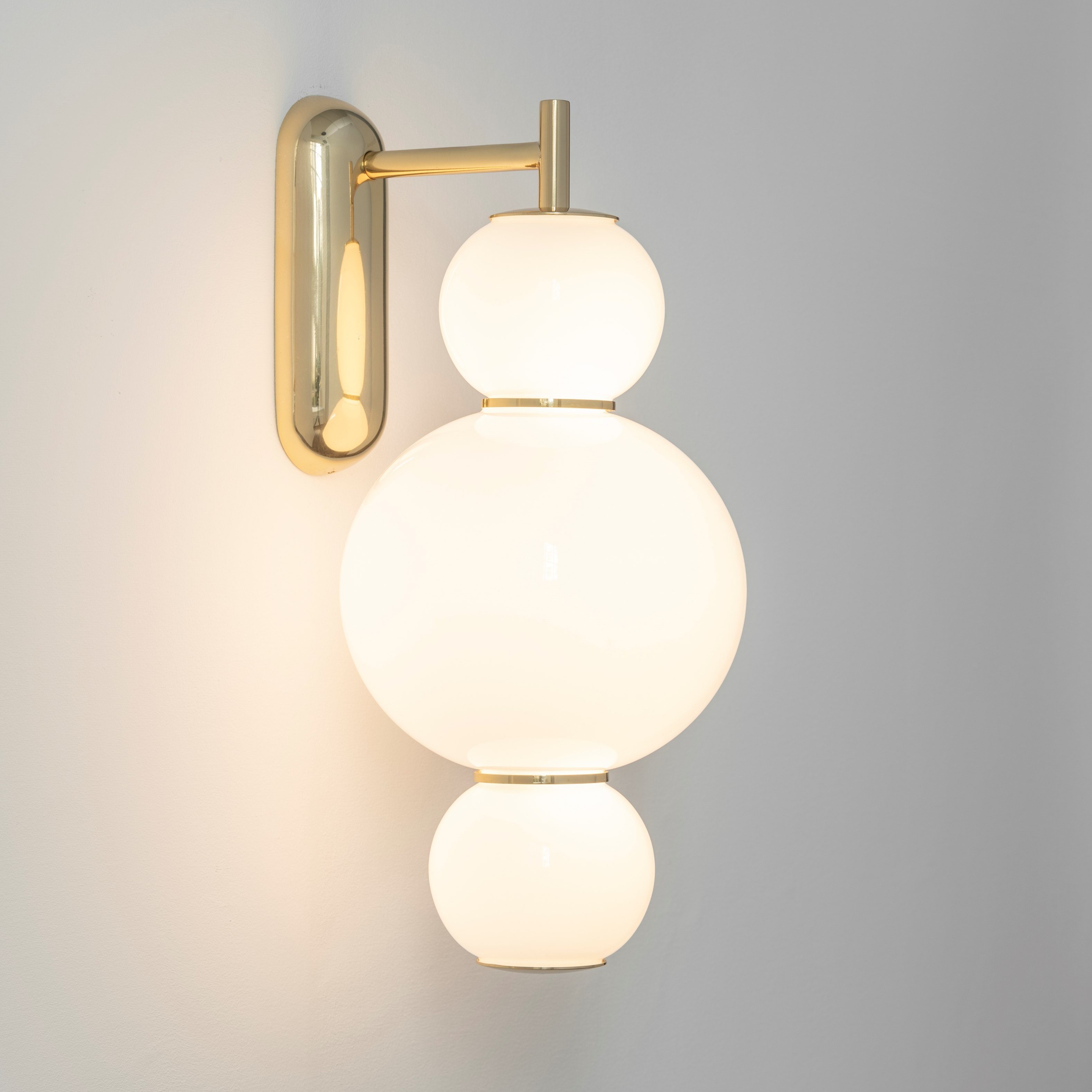 PEARLS wall lamp